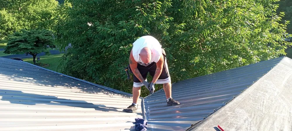 Top-rated roof leak repair experts serving Cedar Bluff, VA - J & M Roofing
