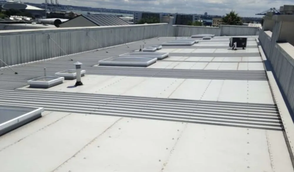 Reliable flat roof repair experts serving Mechanicstown, OH - J & M Roofing