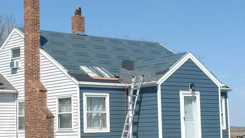 Expert shingle roofing service experts serving Lakota, ND - J & N Roofing