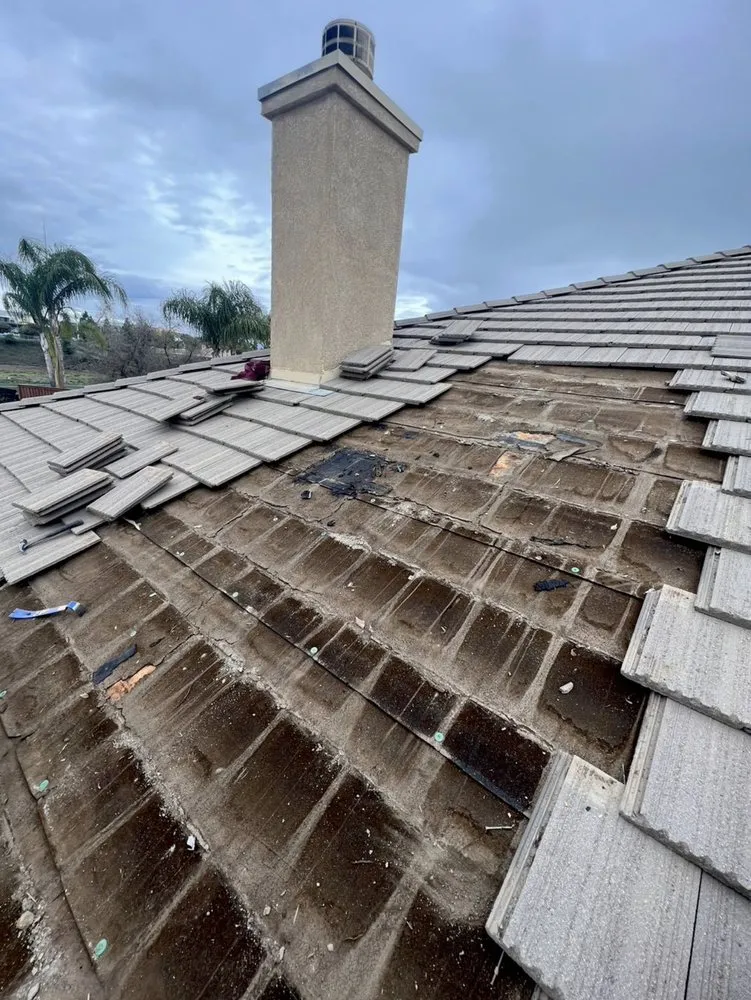 Slide of J & R Elite Roofing