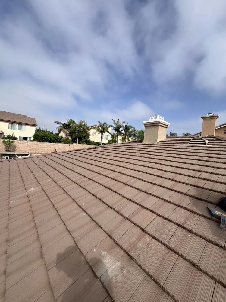 Slide of J & R Elite Roofing