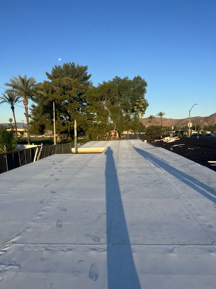 Slide of J & R Elite Roofing