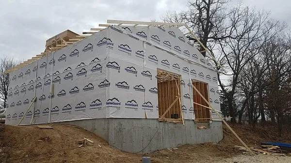 J and B construction Logo