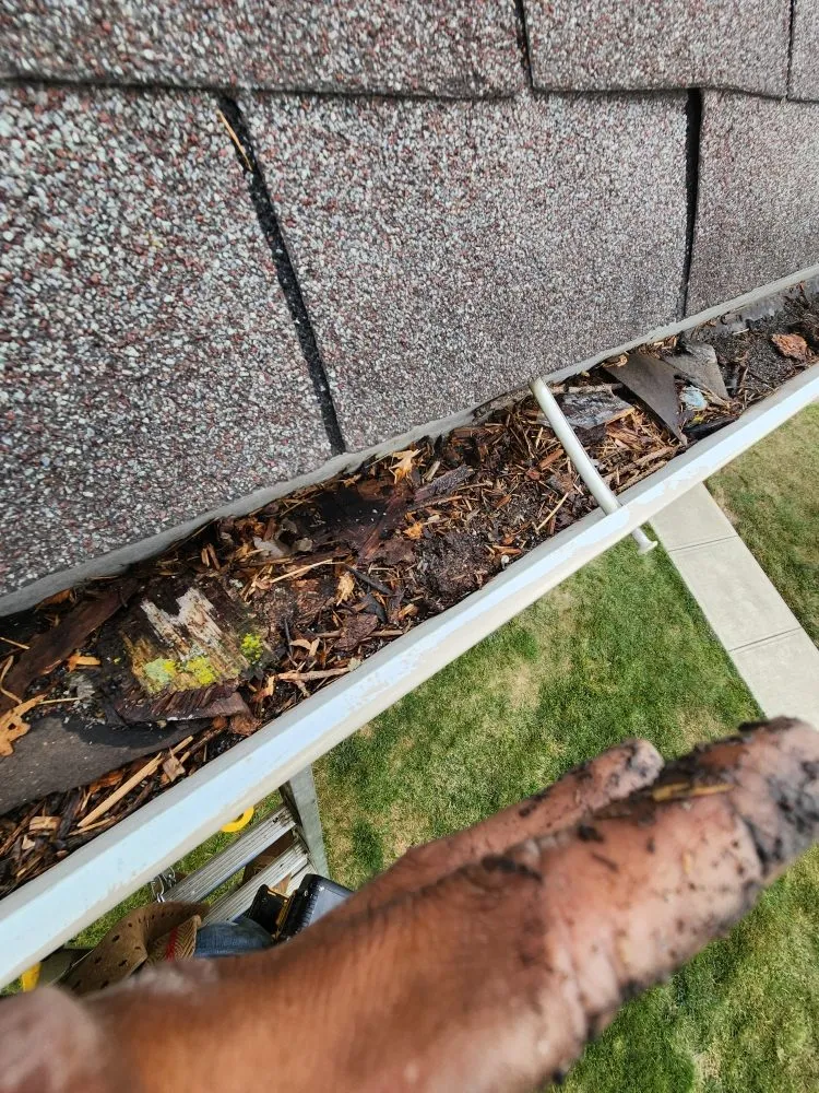 Slide of J Diaz Construction