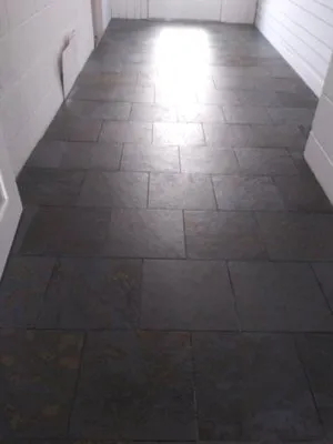 J Shaw Roofing and Renovation Logo