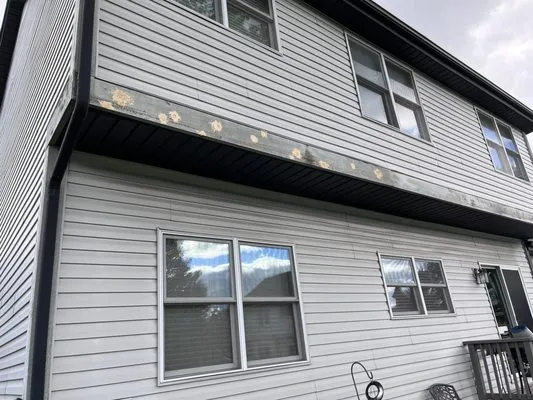 J T R Roofing and Construction Logo