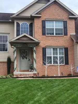 Jackson Exteriors Logo