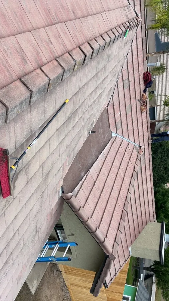 Slide of Jacobo Roofing