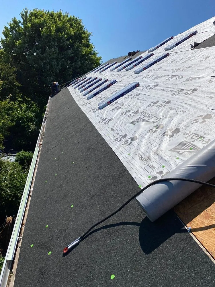 Slide of Jaguilar Construction