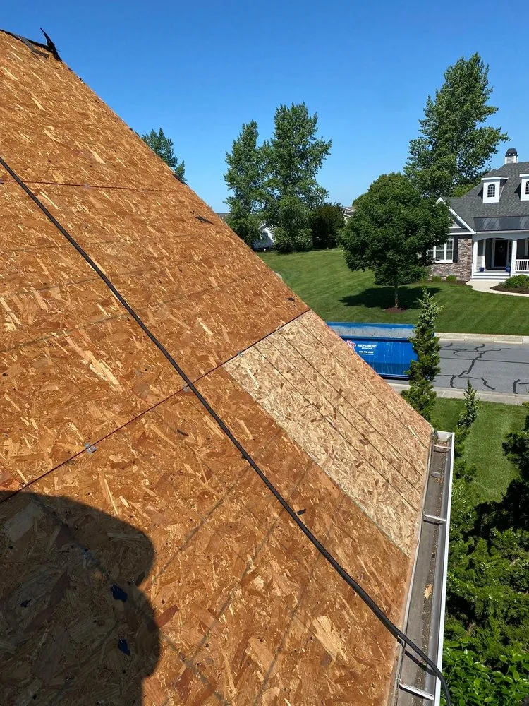 Slide of Jaguilar Construction