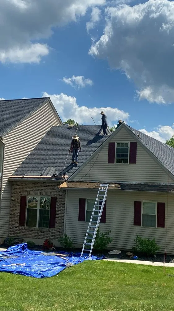 Slide of Jaguilar Construction