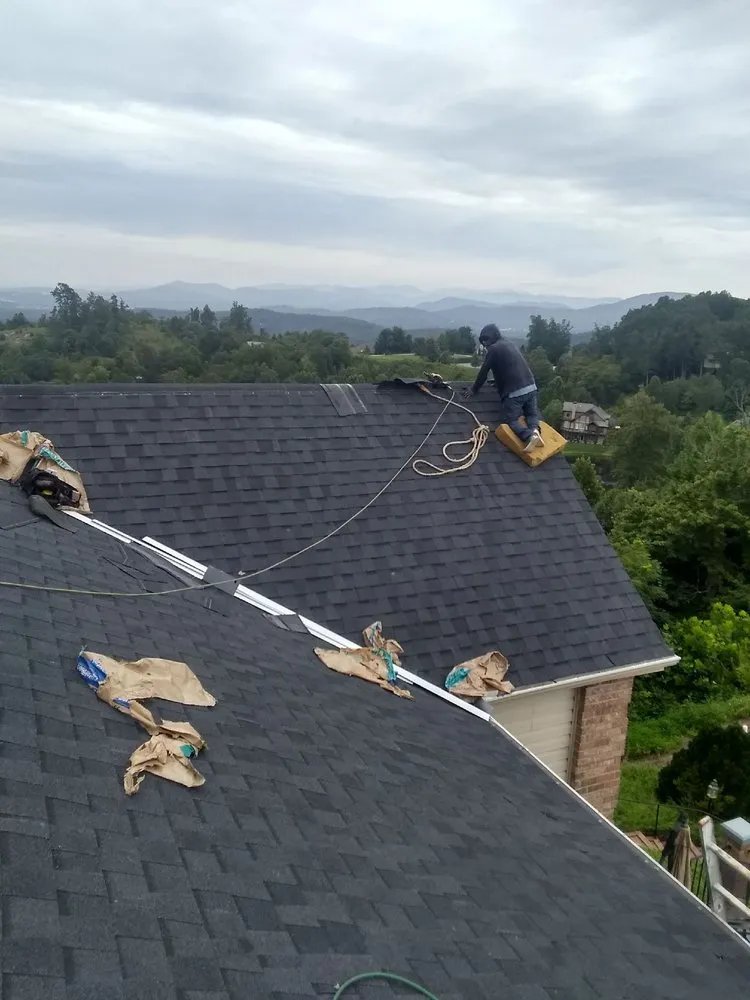 Slide of Jaimez Roofing