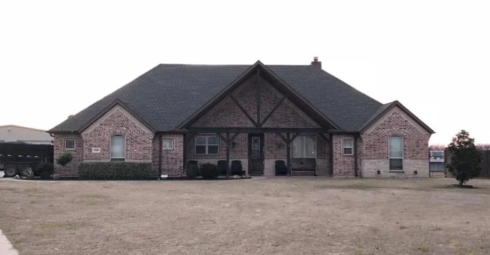 Slide of Jak Contracting