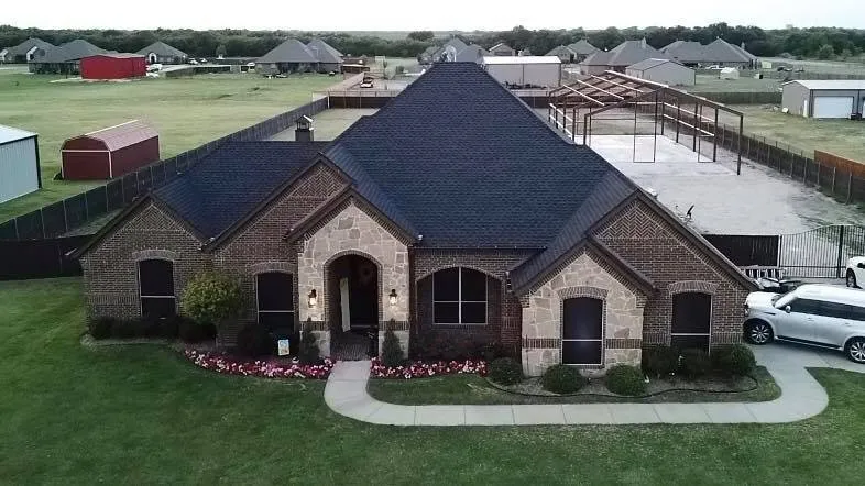 Slide of Jak Contracting