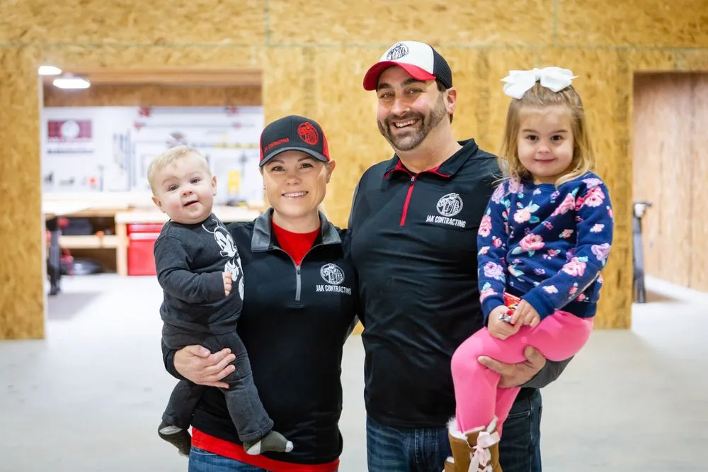 Slide of Jak Contracting