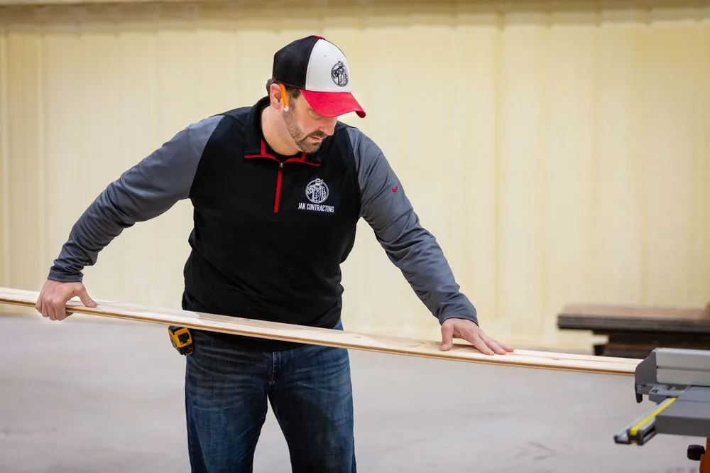 Slide of Jak Contracting