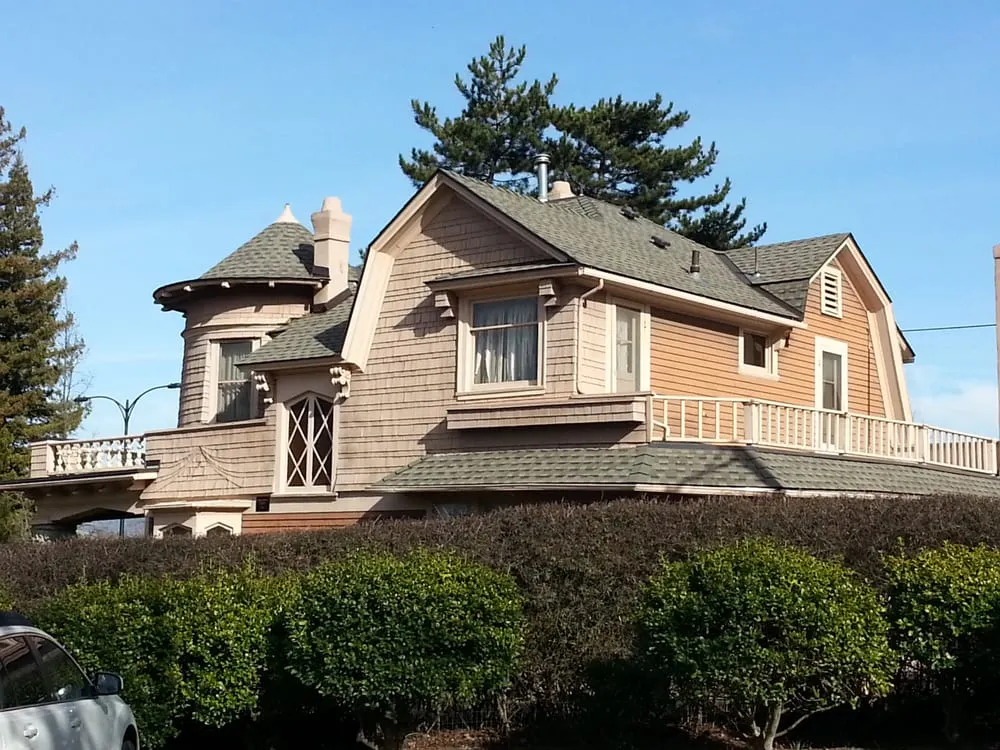 Slide of JAM Roofing