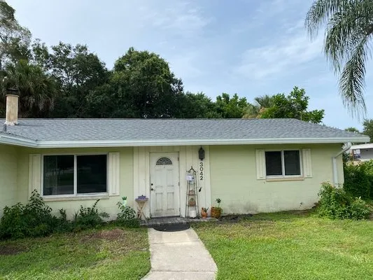 James Robinson Roofing Logo