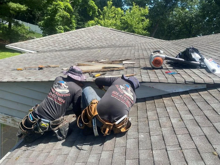 Slide of Jamie Roofing Contractor LLC