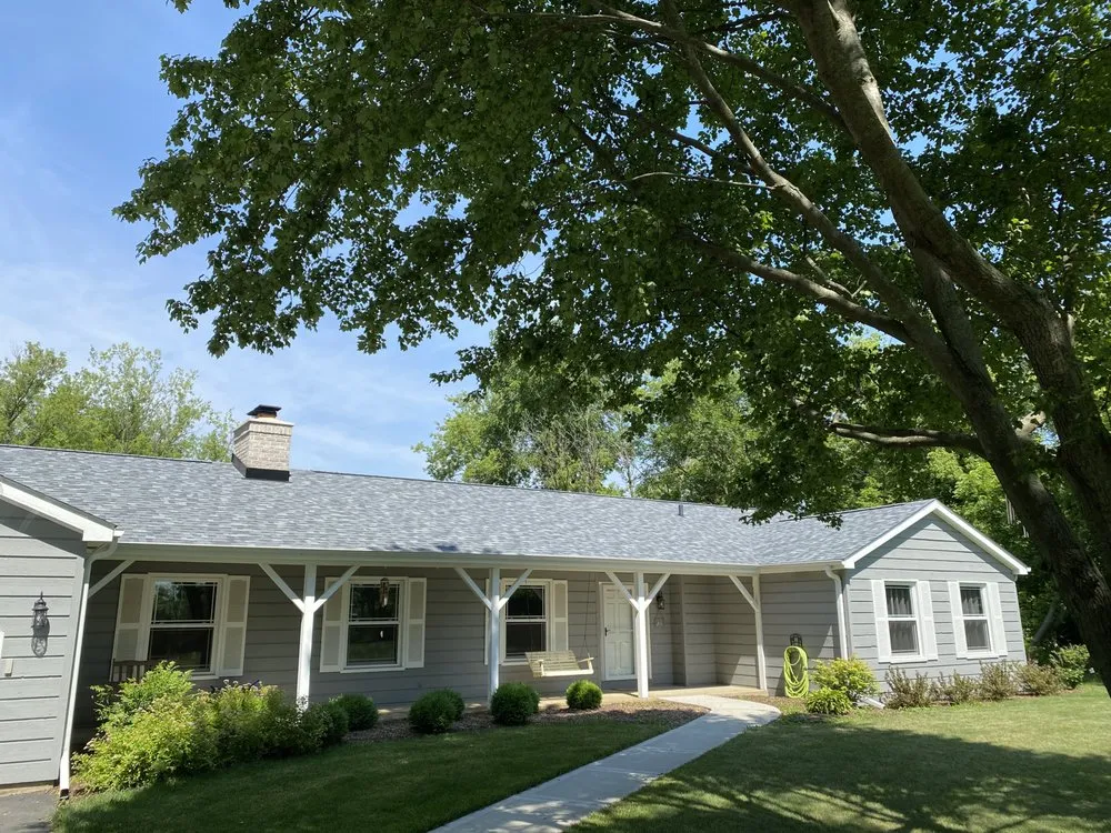 Reliable shingle roofing service experts serving St Charles, IL - Jarvis Exteriors