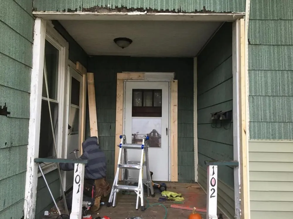 Slide of Javier's Quality Roofing & Siding