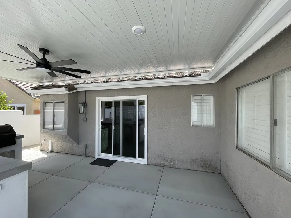 Slide of Jayrods Seamless Gutters