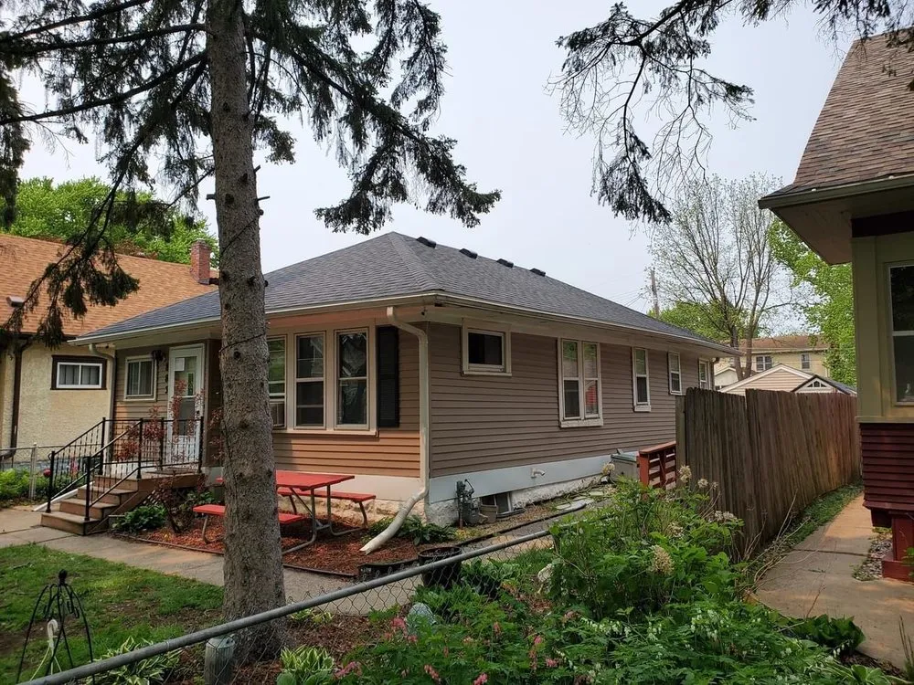 Slide of Jay’s Roofing & Construction 