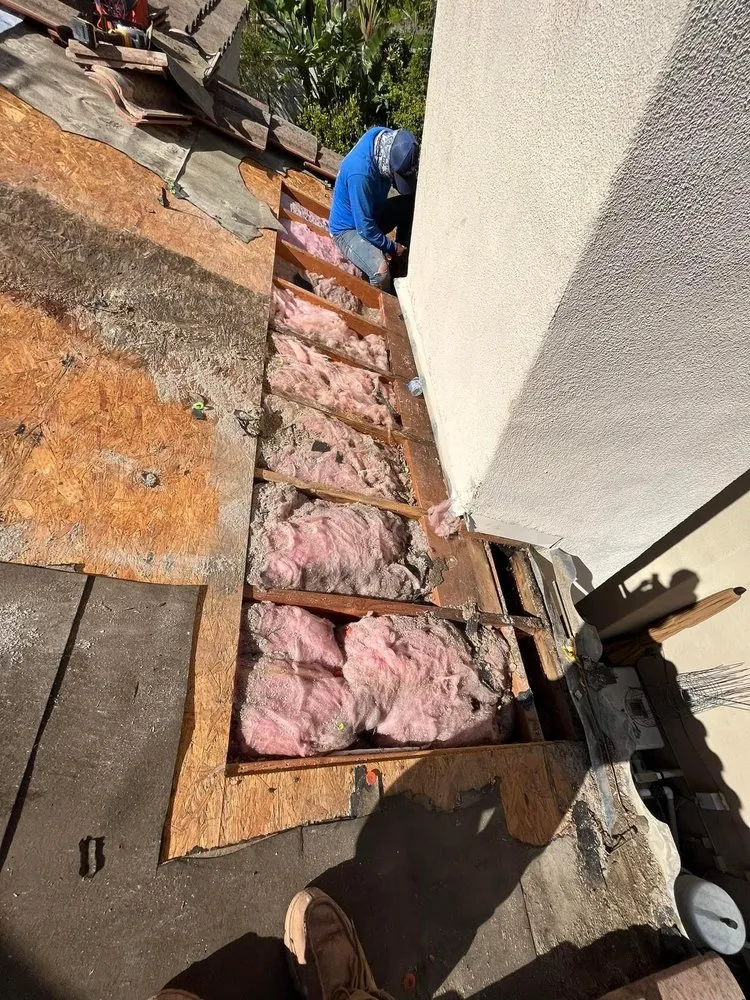 Slide of Jay’s Roofing & Construction 