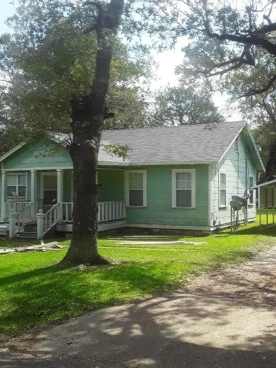 Slide of Jay’s Roofing & Land Clearing