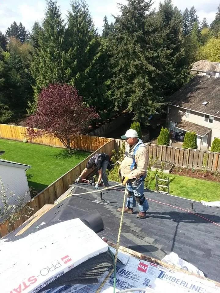 Reliable shingle roofing service experts serving Porland, WA - JB Roofing & Construction