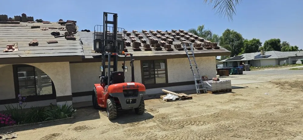 Slide of JB Roofing Solutions