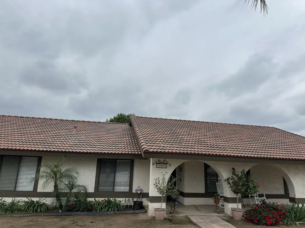 Slide of JB Roofing Solutions