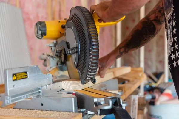 JBL Contractors & Roofing Logo