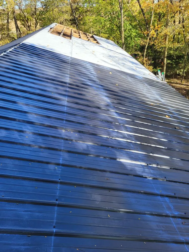 Emergency roof repair experts serving Bolckow, MO - J&C Construction and Roofing