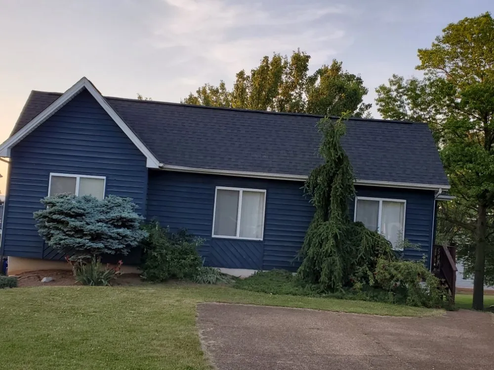 Slide of JC Leon Contracting