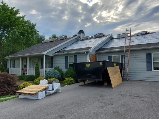 JC Leon Contracting Logo