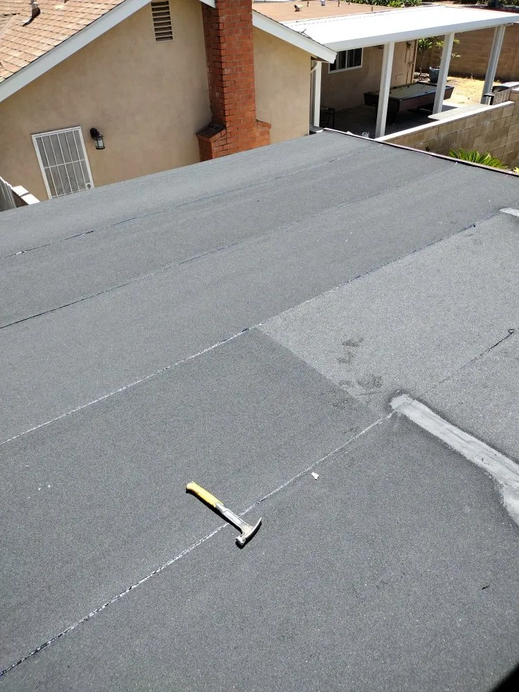 Slide of J&C López Roofing