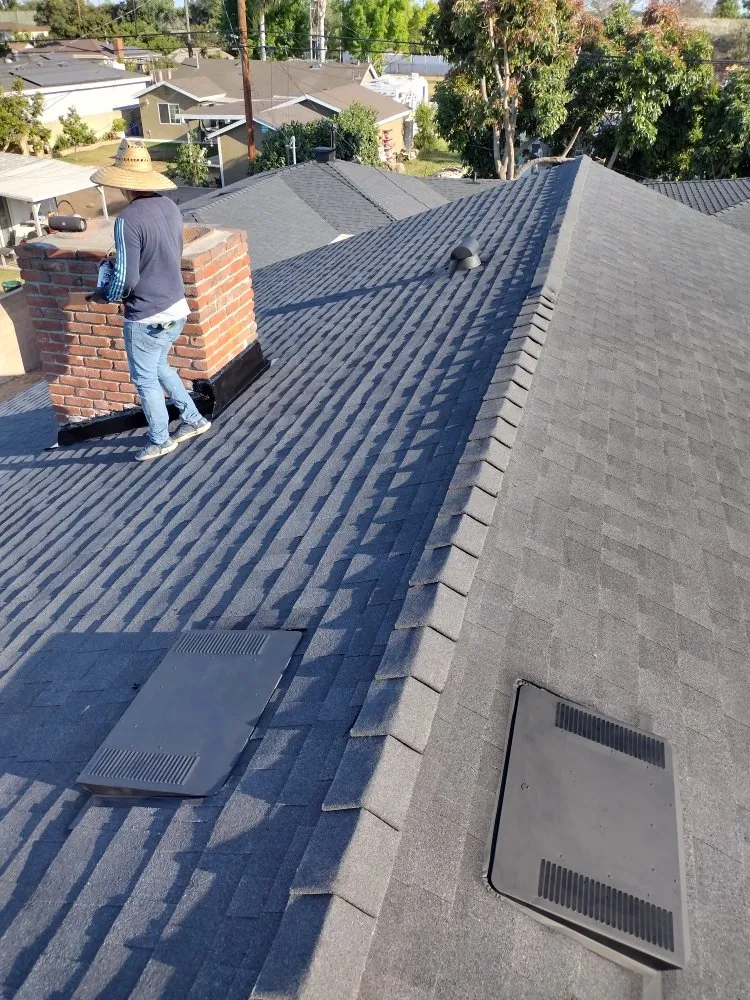 Slide of J&C López Roofing