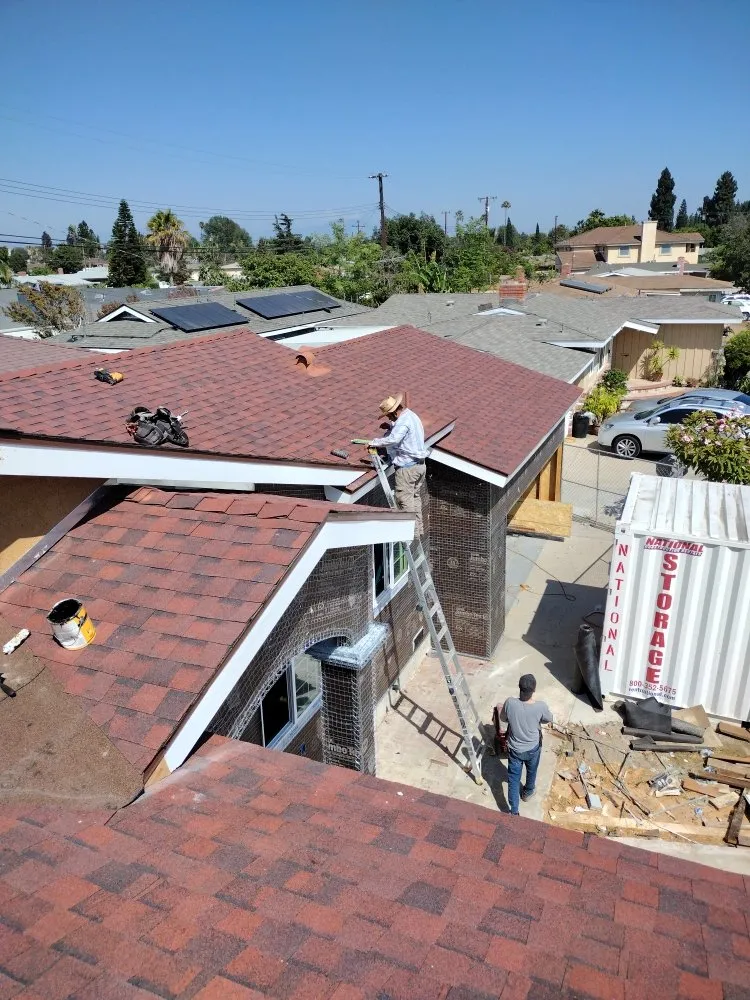 Slide of J&C López Roofing