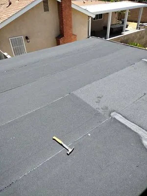 J&C López Roofing Logo