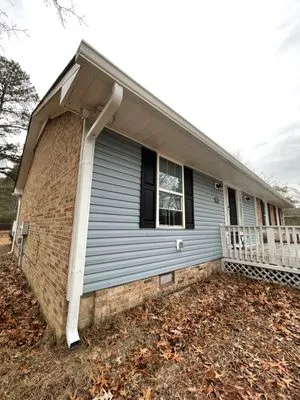 J&C Seamless Gutters And Roofing