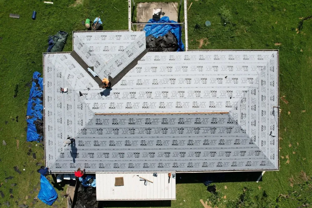 Slide of JCR Roofing