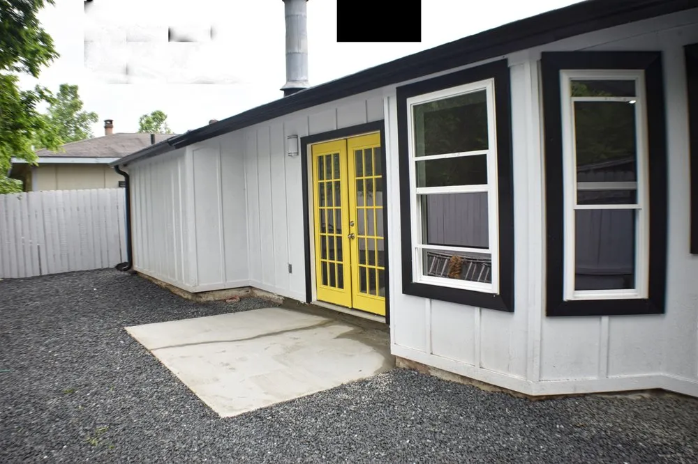 Slide of JD Valenz Construction