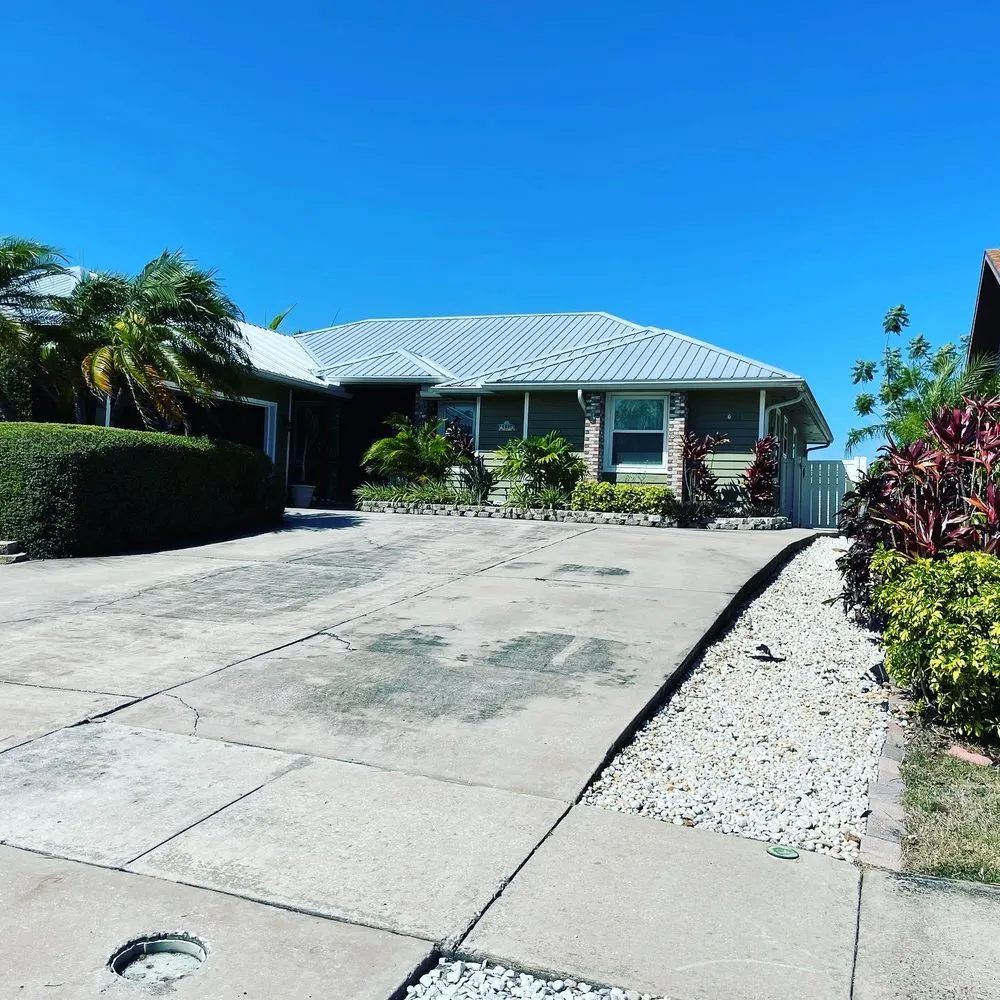 Slide of JDI Roofing And Contracting