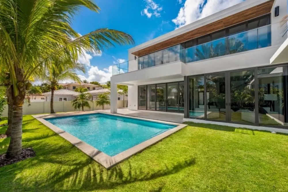 Slide of J&E construction