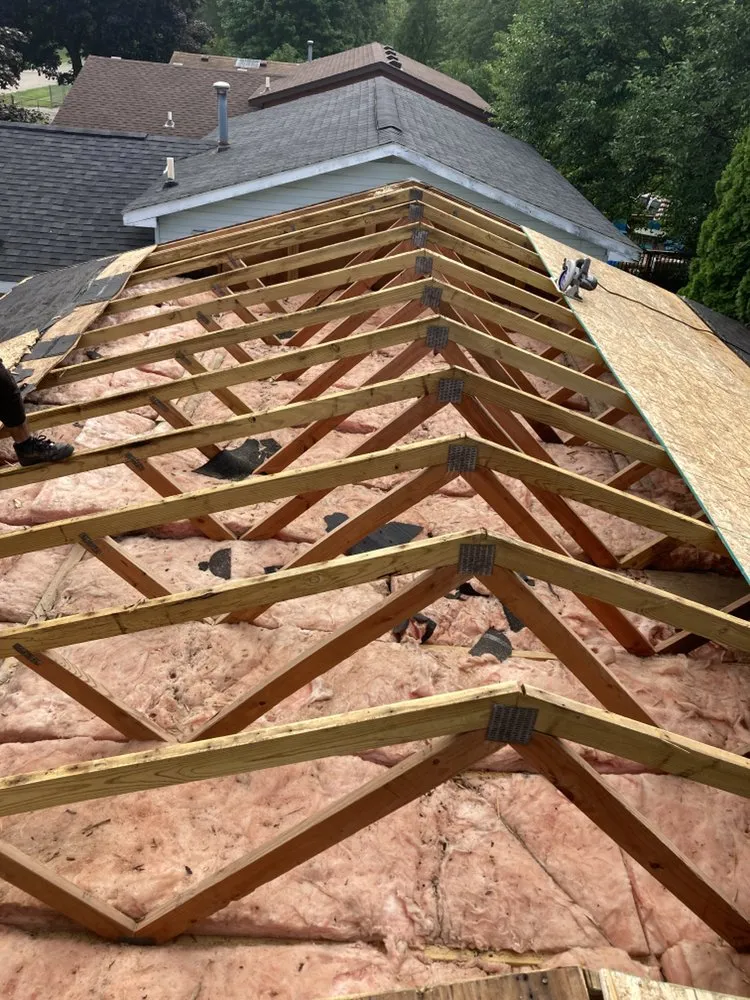 Slide of J&E Roofing & Repairs