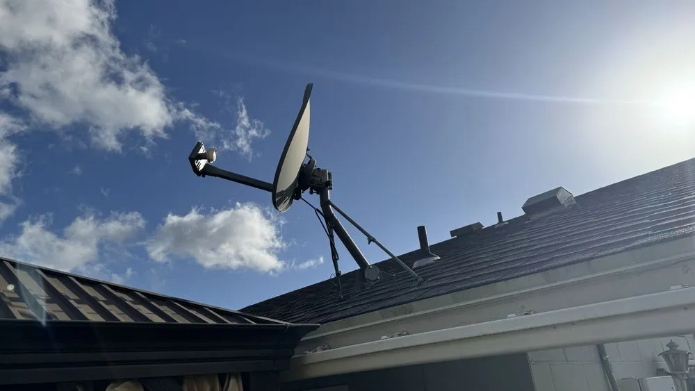 Slide of J&E ROOFING