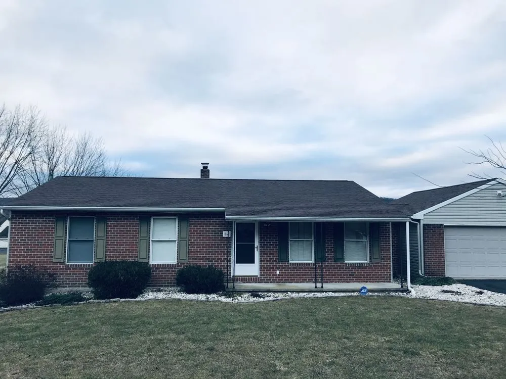 Expert roof repair in Fredericksburg, PA by Jeff Maz Roofing and Handyman Services