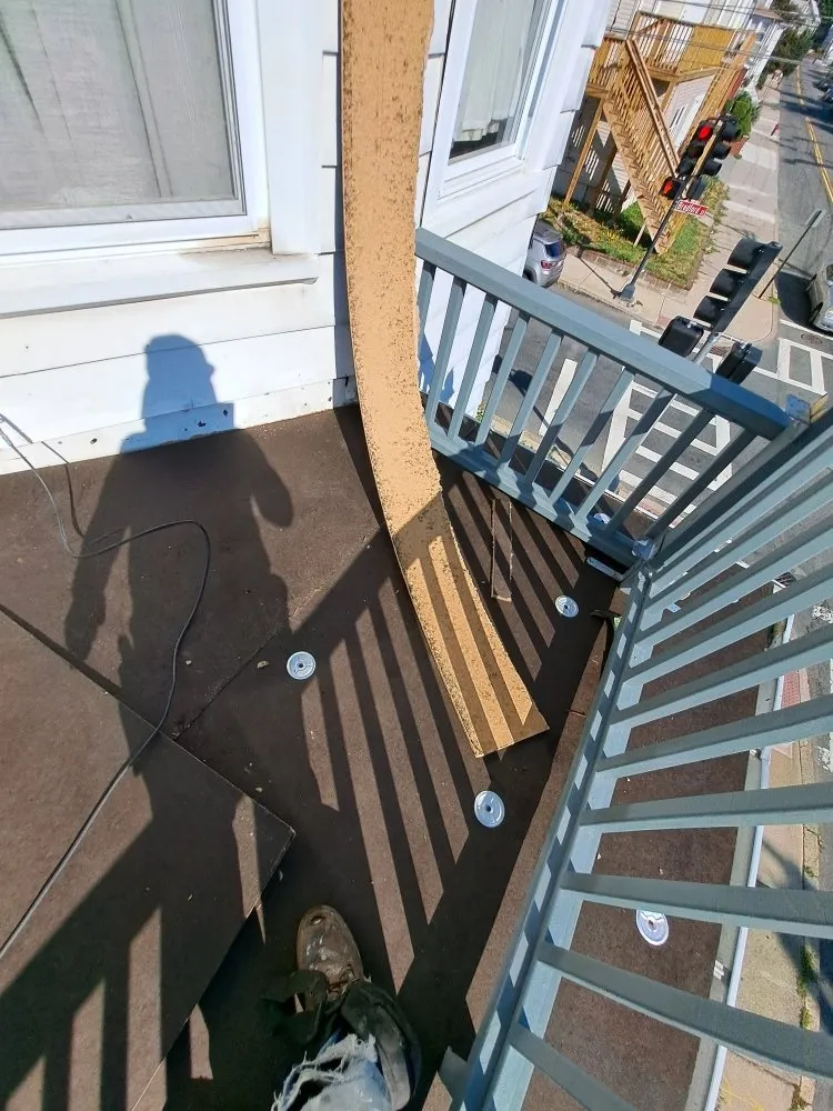 Slide of Jere Construction Roofing