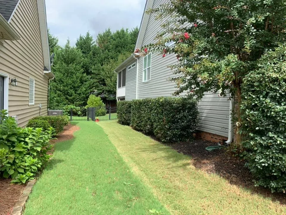 Reliable roof leak repair for fast service in Gray Court, SC by Jeronimo Construction and Landscaping